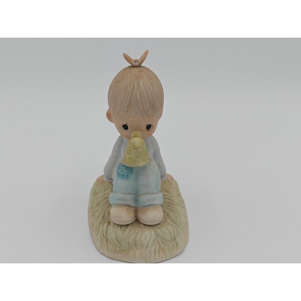 Precious Moments Love Is Kind Figurine E1379 1977 Enesco Jonathan David No Box